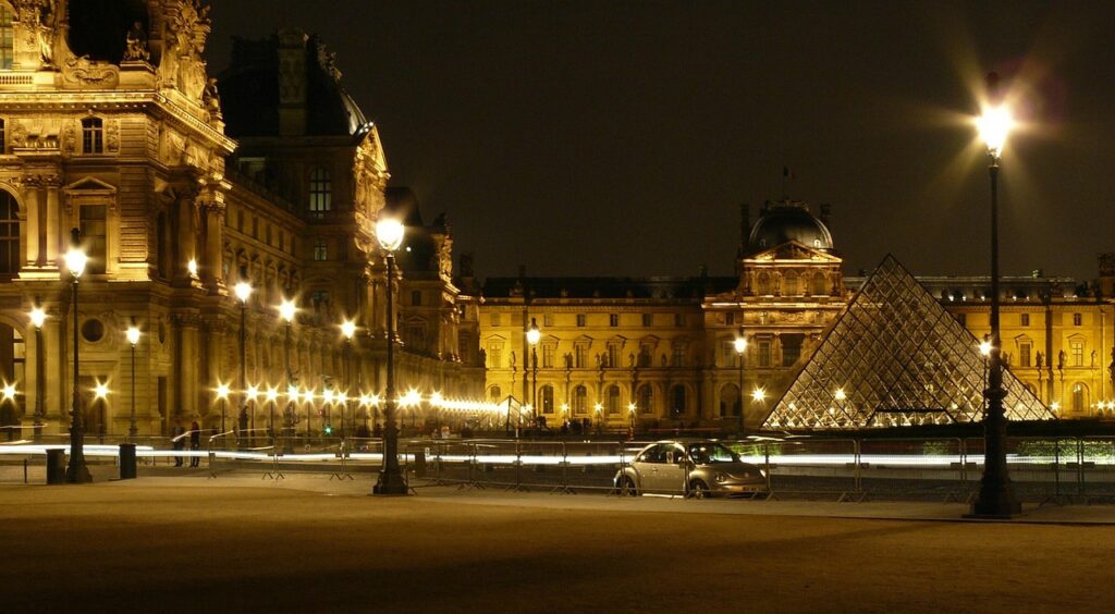 paris, louvre, france-442975.jpg